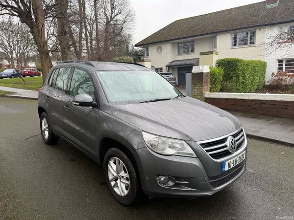 Volkswagen Tiguan SUV, Diesel, 2010, Grey
