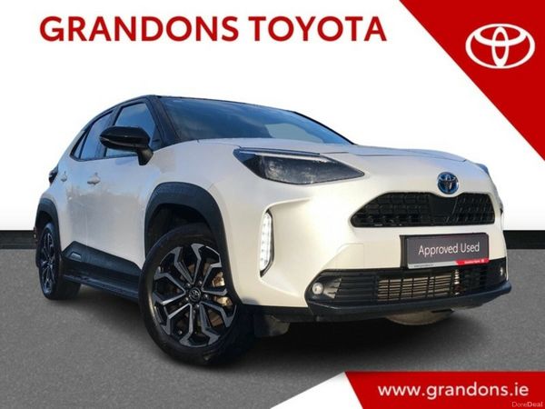 Toyota Yaris Cross Hatchback, Petrol Hybrid, 2023, White