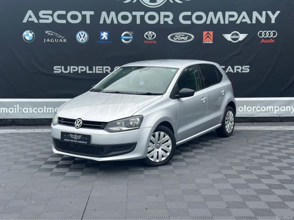 Volkswagen Polo Hatchback, Petrol, 2013, Silver