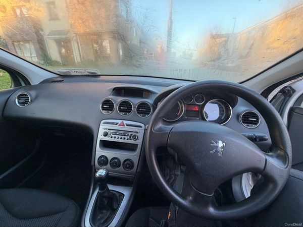 Peugeot 308 Hatchback, Diesel, 2010, Silver