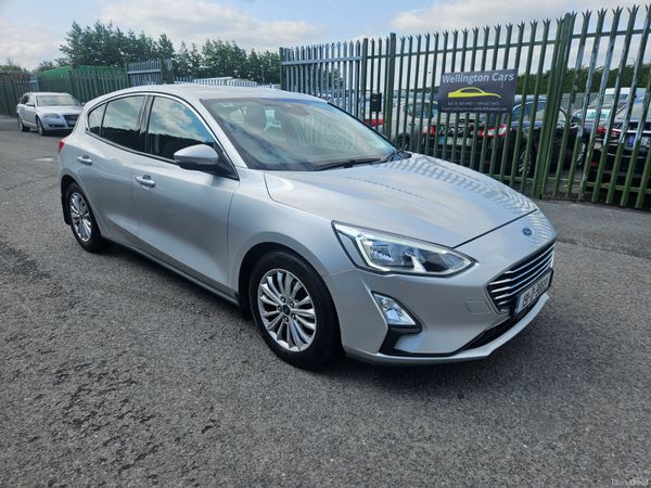Ford Focus Hatchback, Petrol, 2019, Grey