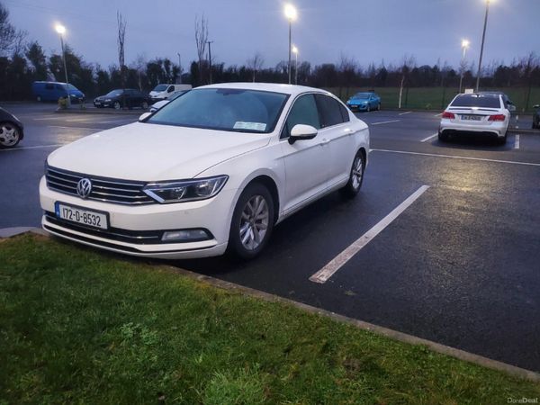Volkswagen Passat Saloon, Diesel, 2017, White