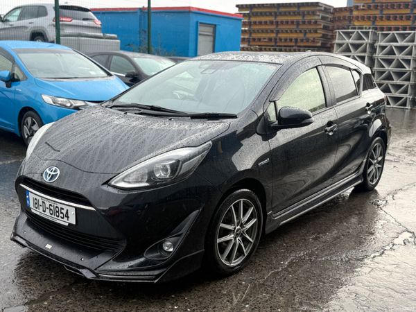 Toyota Aqua Hatchback, Petrol Hybrid, 2018, Black