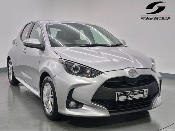 Toyota Yaris Hatchback, Petrol, 2024, Silver