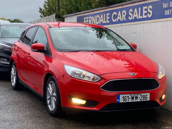 Ford Focus Hatchback, Diesel, 2016, Red