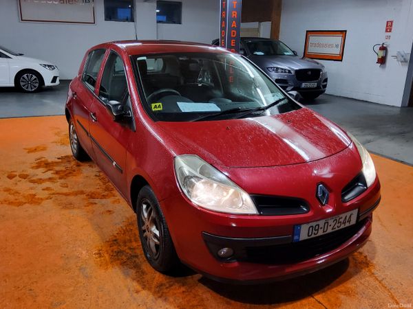 Renault Clio Hatchback, Ethanol Petrol, 2009, Red