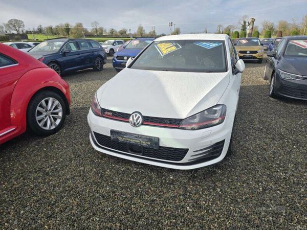 Volkswagen Golf Hatchback, Petrol, 2016, White