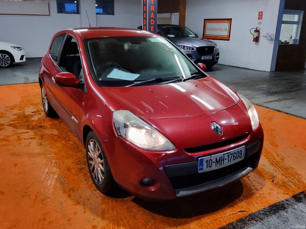 Renault Clio Hatchback, Diesel, 2010, Red