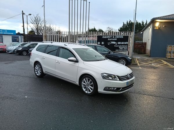 Volkswagen Passat Estate, Petrol, 2013, White