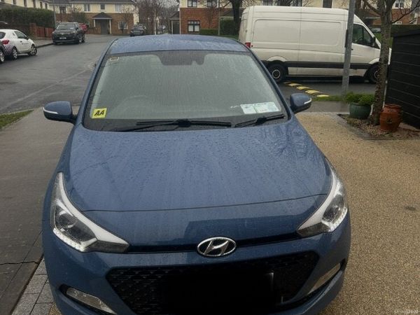 Hyundai i20 Hatchback, Petrol, 2018, Blue
