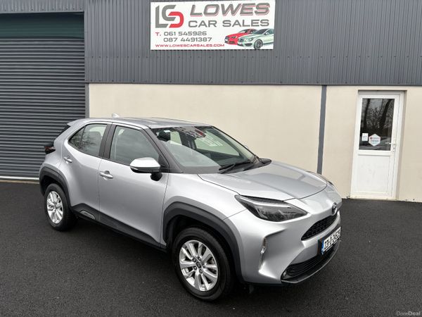 Toyota Yaris Cross Hatchback, Petrol Hybrid, 2023, Grey