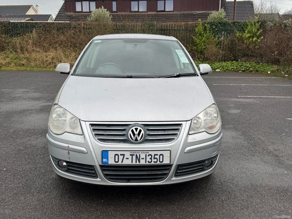 Volkswagen Polo Hatchback, Petrol, 2007, Silver