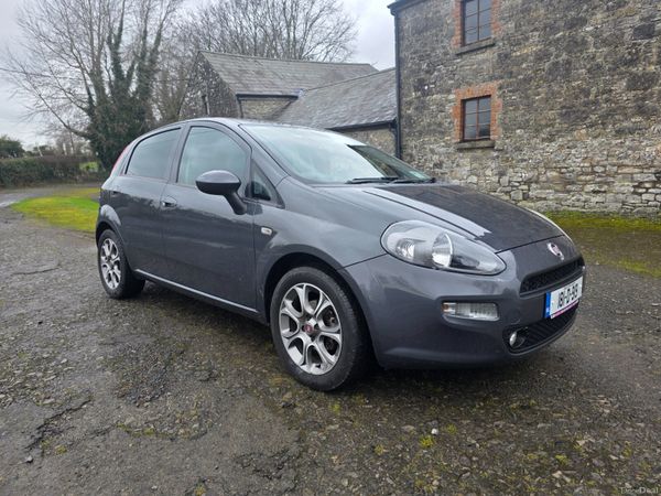 Fiat Punto MPV, Petrol, 2018, Grey