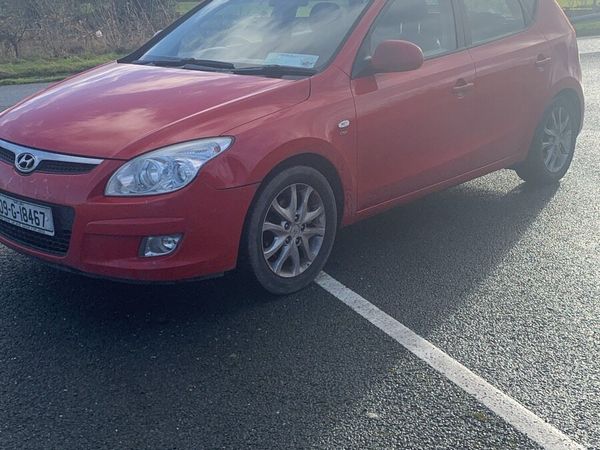 Hyundai i30 Hatchback, Diesel, 2009, Red