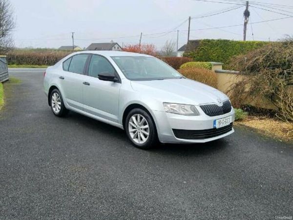 Skoda Octavia Hatchback, Diesel, 2015, Silver