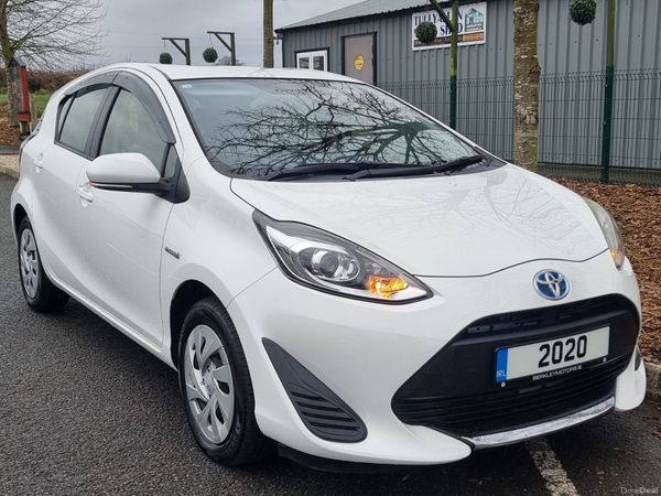 Toyota Aqua Hatchback, Petrol Hybrid, 2020, White