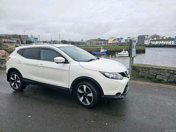Nissan Qashqai SUV, Diesel, 2017, White