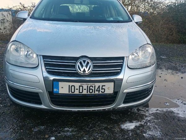 Volkswagen Jetta Saloon, Diesel, 2010, Silver