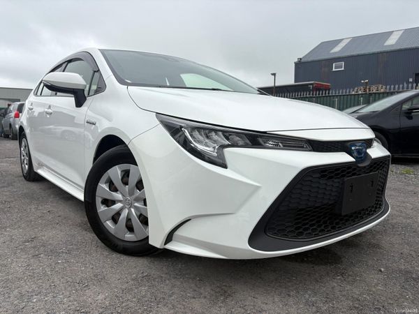 Toyota Corolla Saloon, Petrol Hybrid, 2021, White