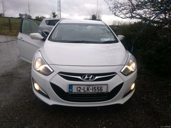 Hyundai i40 Saloon, Diesel, 2012, White