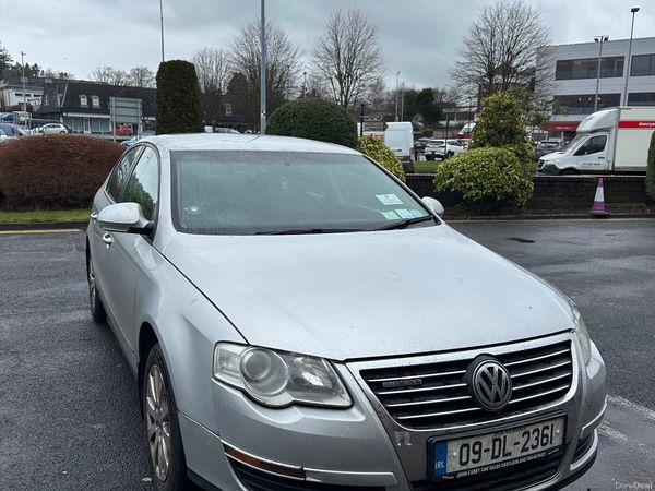 Volkswagen Passat Saloon, Diesel, 2009, Silver