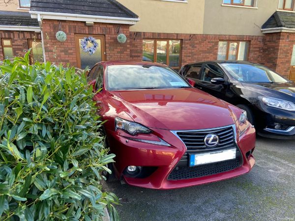 Lexus IS Saloon, Petrol Hybrid, 2016, Red