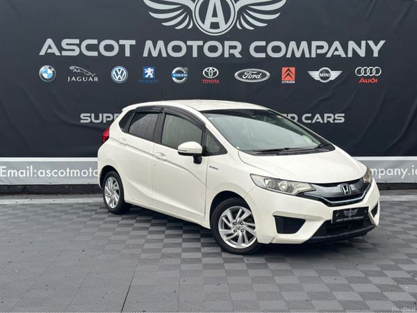 Honda Fit Hatchback, Petrol Hybrid, 2014, White