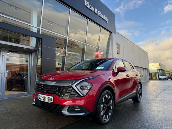 Kia Sportage MPV, Petrol Plug-in Hybrid, 2023, Red