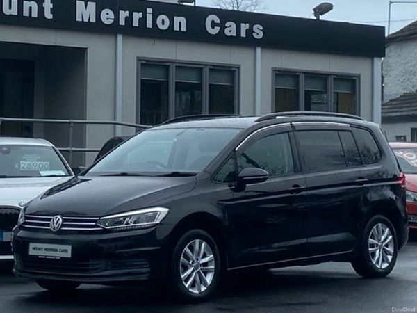 Volkswagen Touran MPV, Petrol, 2016, Black