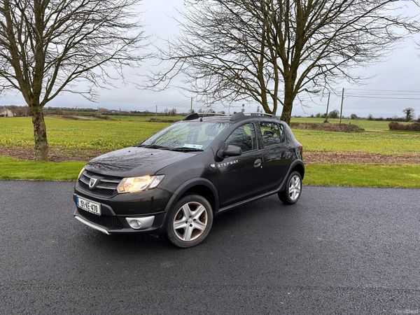 Dacia Sandero Stepway Hatchback, Diesel, 2015, Black