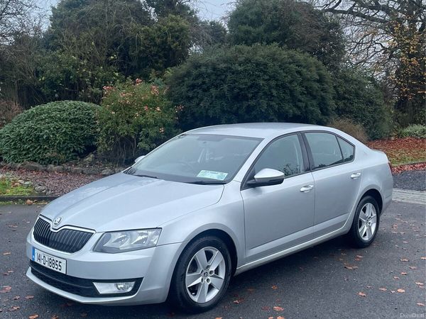 Skoda Octavia Saloon, Diesel, 2014, Silver