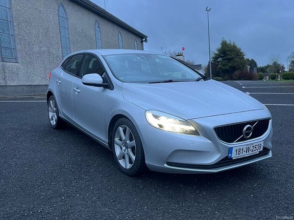 Volvo V40 Hatchback, Diesel, 2018, Grey