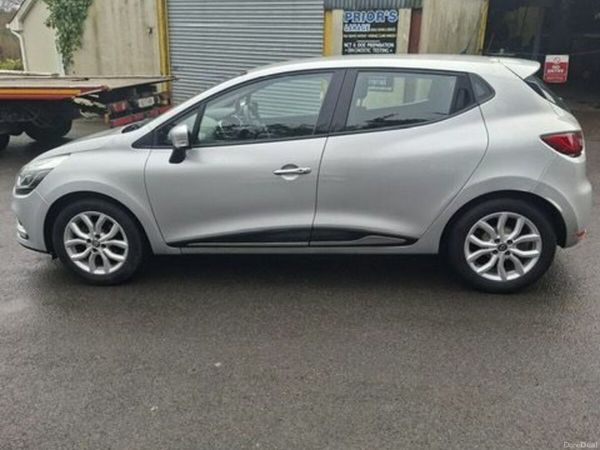 Renault Clio Hatchback, Petrol, 2019, Grey