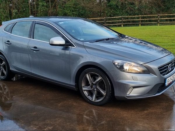 Volvo V40 Hatchback, Diesel, 2015, Grey