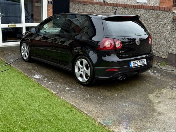 Volkswagen Golf Hatchback, Petrol, 2009, Black
