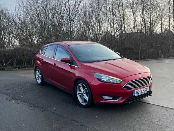 Ford Focus Hatchback, Diesel, 2016, Red