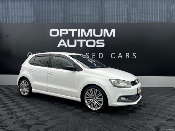 Volkswagen Polo Hatchback, Petrol, 2014, White