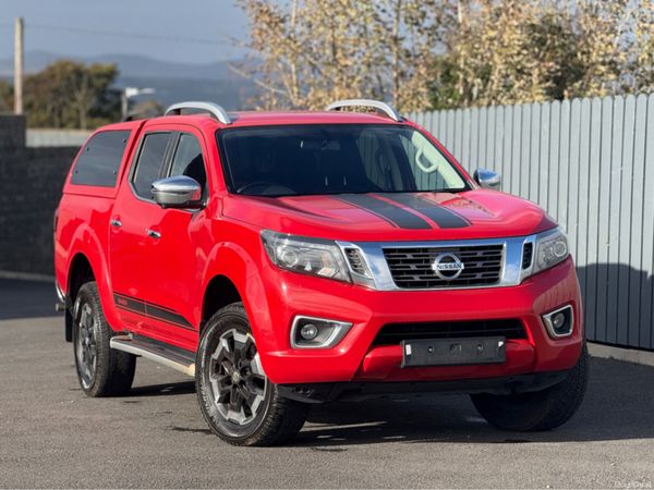 Nissan Navara Pick Up, Diesel, 2020, Red