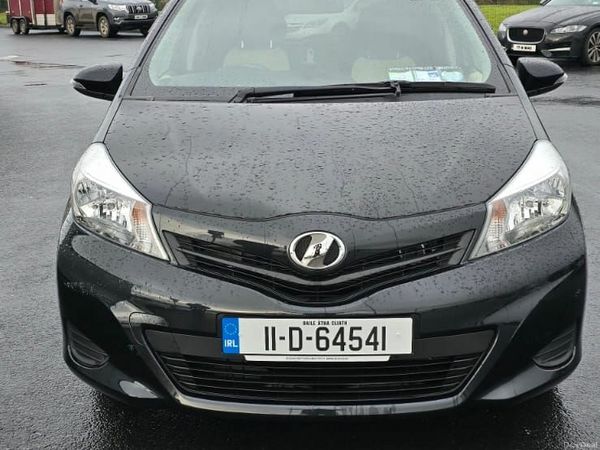Toyota Vitz Hatchback, Petrol, 2011, Black