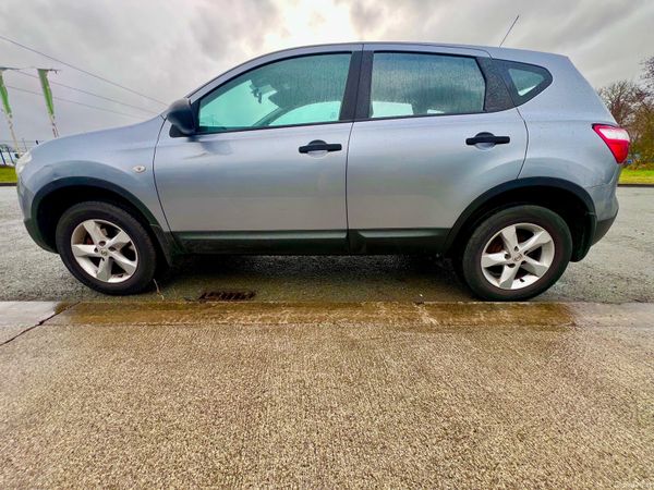 Nissan Qashqai Hatchback, Diesel, 2014, Blue