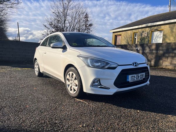 Hyundai i20 Hatchback, Diesel, 2017, White