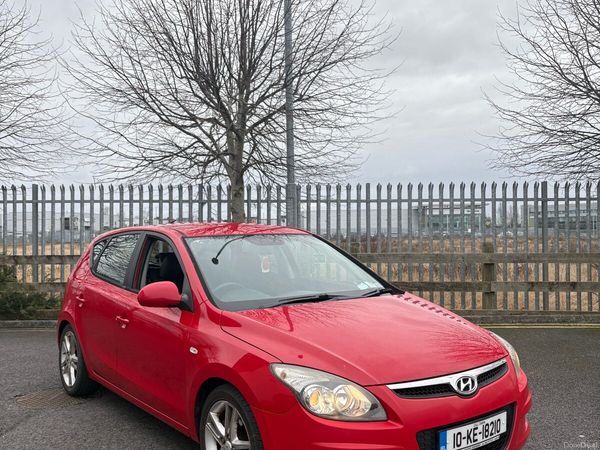 Hyundai i30 Hatchback, Diesel, 2010, Red