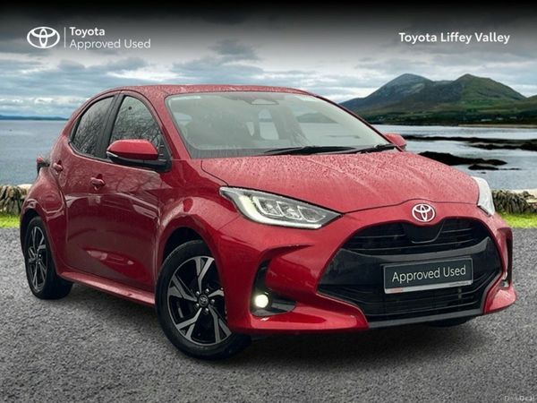 Toyota Yaris Hatchback, Petrol Hybrid, 2024, Red