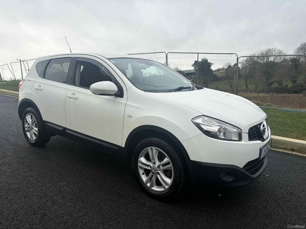 Nissan Qashqai Hatchback, Diesel, 2011, White