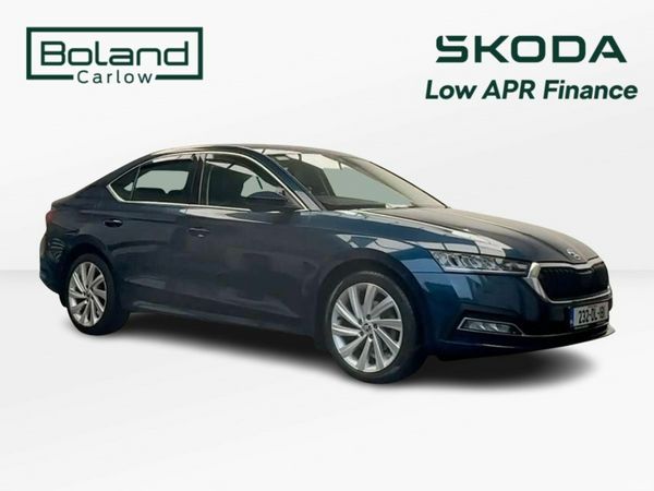 Skoda Octavia Saloon, Diesel, 2023, Blue