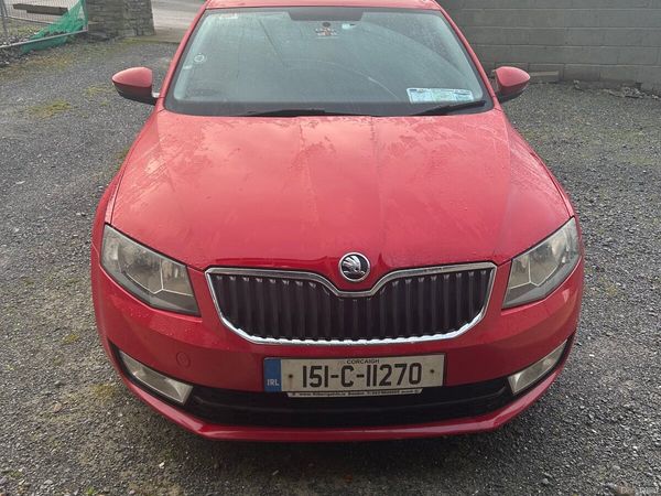 Skoda Octavia Estate, Diesel, 2015, Red