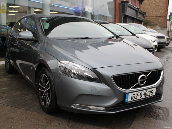 Volvo V40 Hatchback, Diesel, 2016, Grey