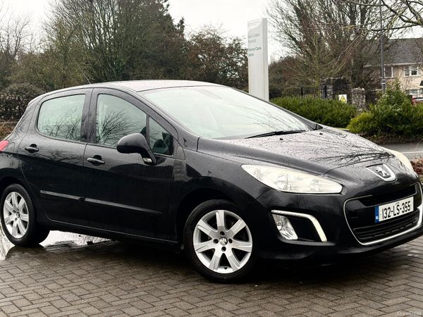 Peugeot 308 Hatchback, Diesel, 2013, Black