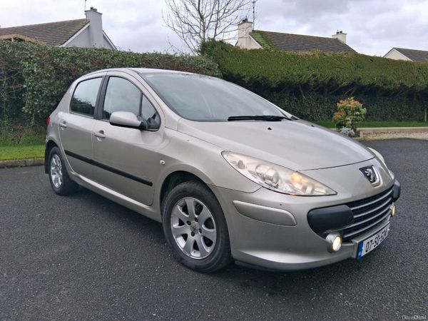 Peugeot 307 Hatchback, Petrol, 2007, Silver