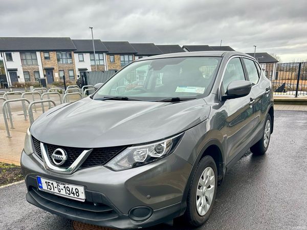 Nissan Qashqai Hatchback, Diesel, 2015, Grey